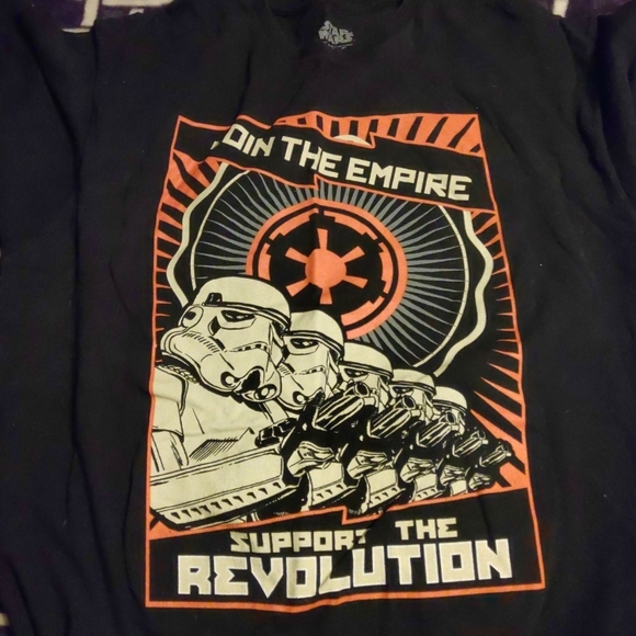 Multiple Tshirts - Picture 4 of 5